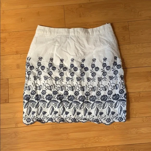 Charlotte Russe Skirt - Picture 2 of 5